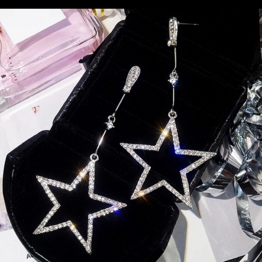 COPY - Delicate Star drop earrings - Picture 1 of 3